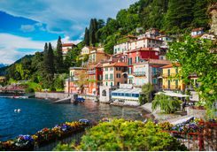 lake como shore