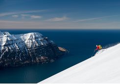 deplar farm heli skiing
