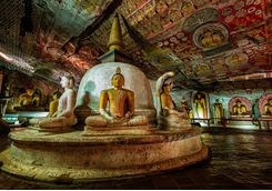 Dambulla temple inside