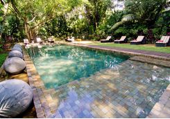 the wallawwa gardens pool