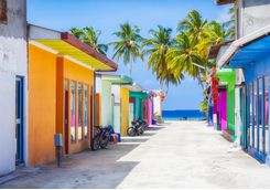 maldives-colourful-street