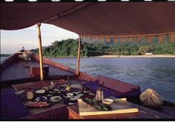 mahale boat