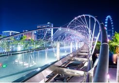 singapore_bridge_lit_up