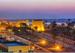 luxor_at_night