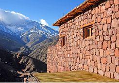 azzaden lodge exterior
