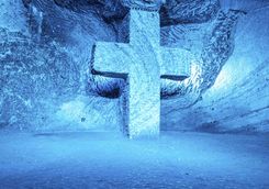 Cross in the Salt Cathedral