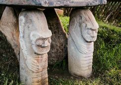 San Agustin idols