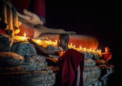 Sleeping Buddha and novice monk