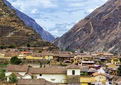 Ollantaytambo village