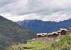 Pisac houses