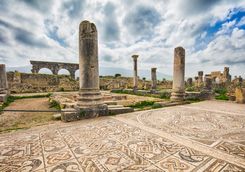 Tiling and Pillars