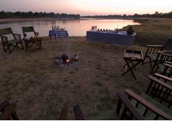 Alfresco dining at Nsefu Camp