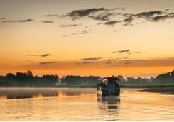 Boat trip on the Billabong