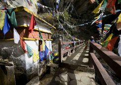 Path to Tiger's Nest
