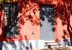 san antonio de areco red building