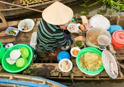 Floating pho stall