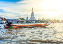 Wat Arun day river boat