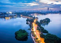 hanoi bridge in the evening