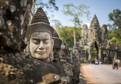 Buddhist head statue at Angkor Wat