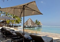 Pool bar at Kuda Huraa