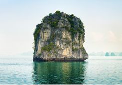 halong bay rock