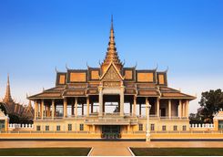 royal palace phnom penh