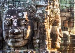 statues bayon temple
