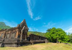 wat phou building