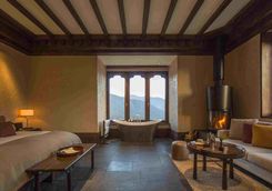 Gangtey lodge room