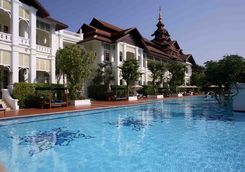 pool hotel