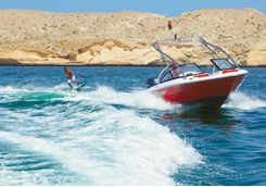 Barr al Jissah wake boarding