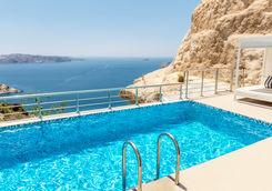 swimmimg pool