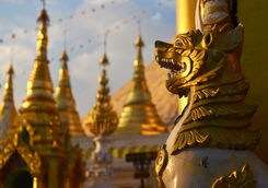Shwedagon Pagoda figures