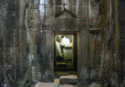 Door inside the Preah Khan temple