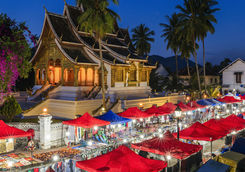 night market in luang prabang