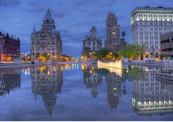 Syracuse by night