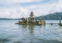 lake bratan