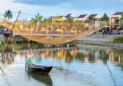 Fisherman on Thu Bon river in Hoi An