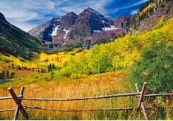 Maroon bells with autumn Aspen trees