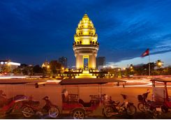 phnom penh by night