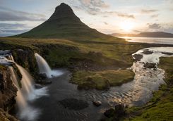 Kirkjufellsfoss-waterfall