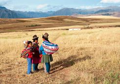 peruvian women nature