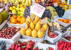 fruit vendor lima