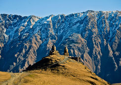gergeti holy triniti church