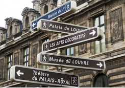 Louvre Sign