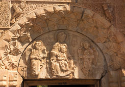 noravank monastery archway