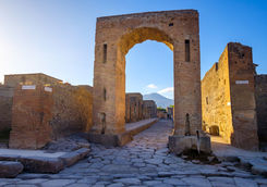 pompeii archway