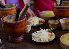 papaya som tam salad cooking