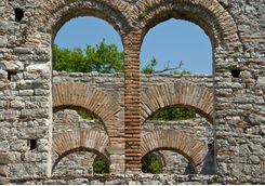 butrint albania archways