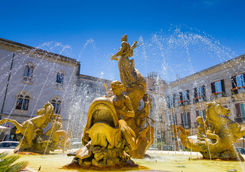 fountain syracuse italy